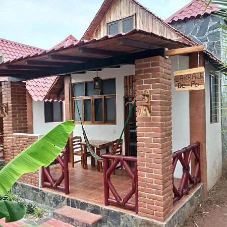 Bungalows Y Cabanas, Las Barracas De La Barra Malucano Buitenkant foto