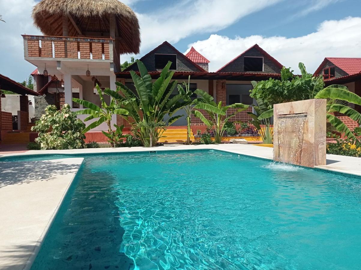 Bungalows Y Cabanas, Las Barracas De La Barra Malucano Buitenkant foto