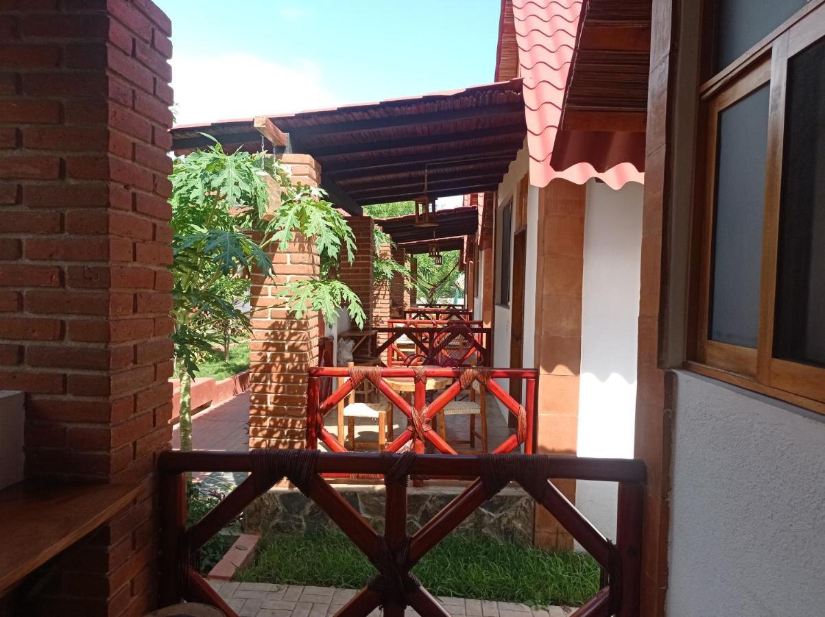 Bungalows Y Cabanas, Las Barracas De La Barra Malucano Buitenkant foto