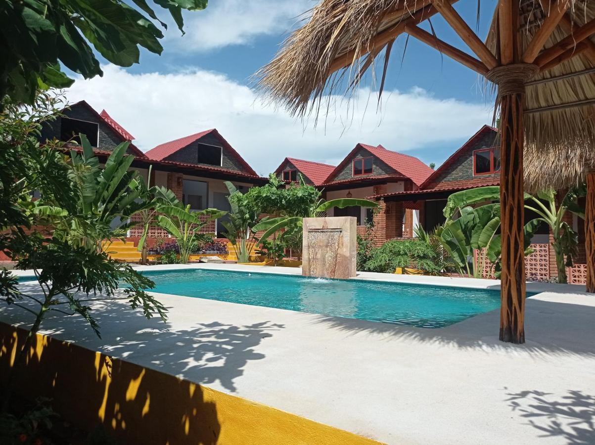 Bungalows Y Cabanas, Las Barracas De La Barra Malucano Buitenkant foto